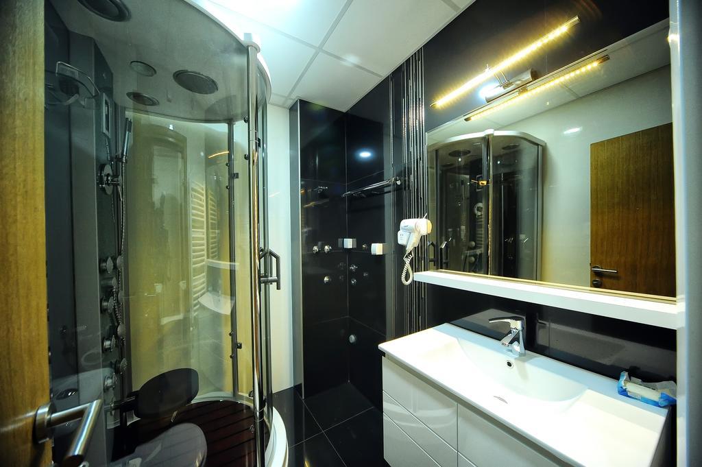 Garni Uni Elita Lux Hotel Ni Oda fotoğraf