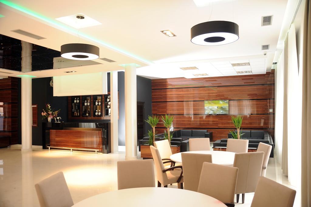 Garni Uni Elita Lux Hotel Ni Dış mekan fotoğraf