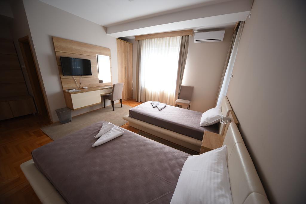 Garni Uni Elita Lux Hotel Ni Dış mekan fotoğraf