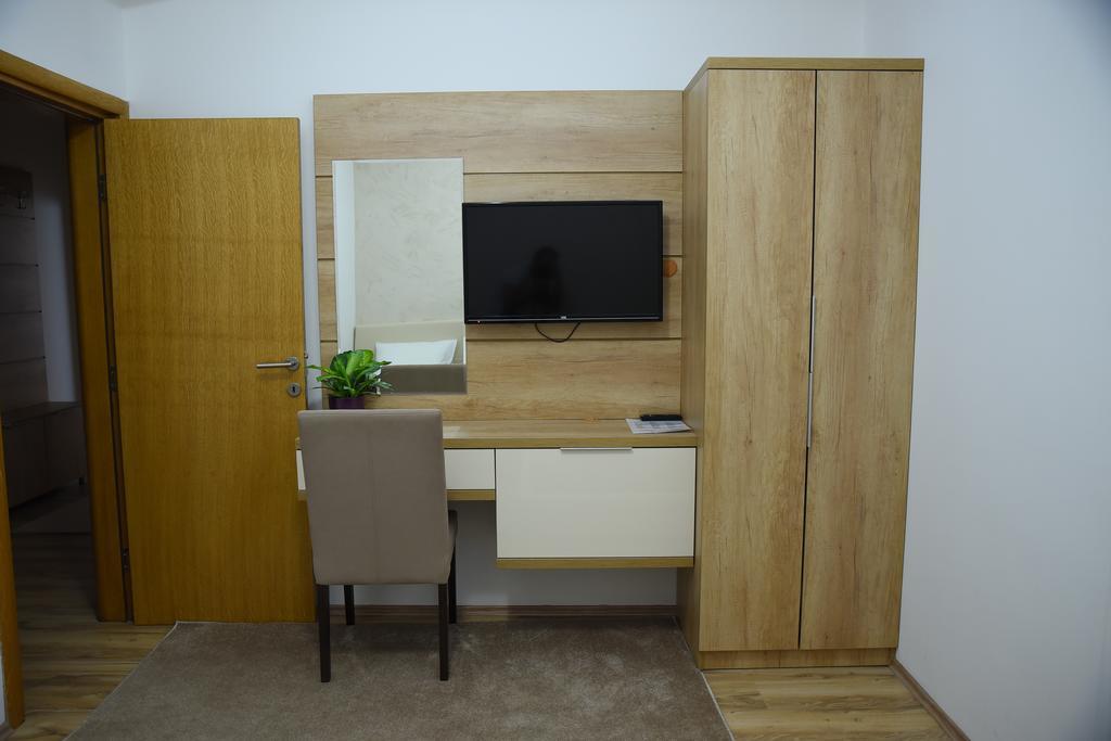 Garni Uni Elita Lux Hotel Ni Dış mekan fotoğraf