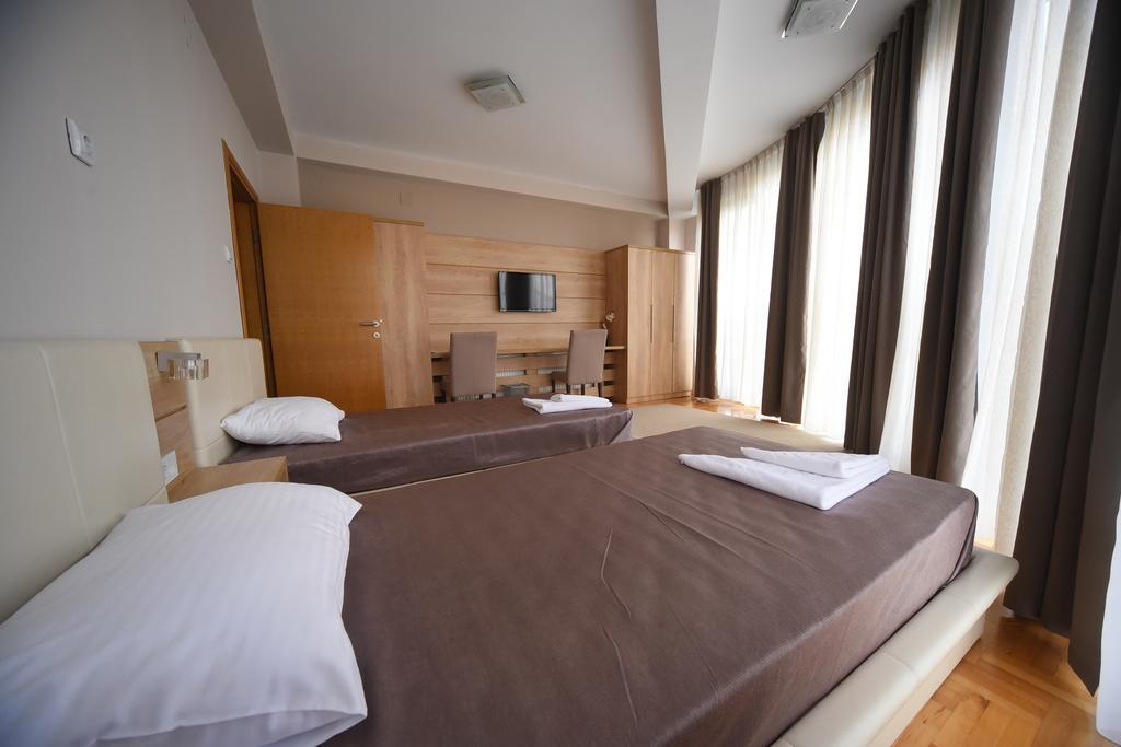 Garni Uni Elita Lux Hotel Ni Dış mekan fotoğraf